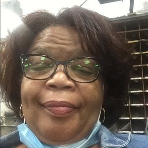 Meet your Posher, Carla